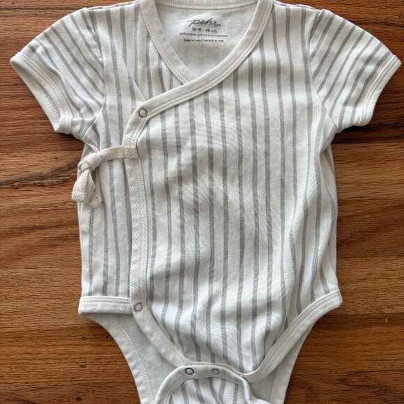 Pehr Ball Hog and Stripes Away Kimono style onesies 12-18 months - Picture 2 of 6